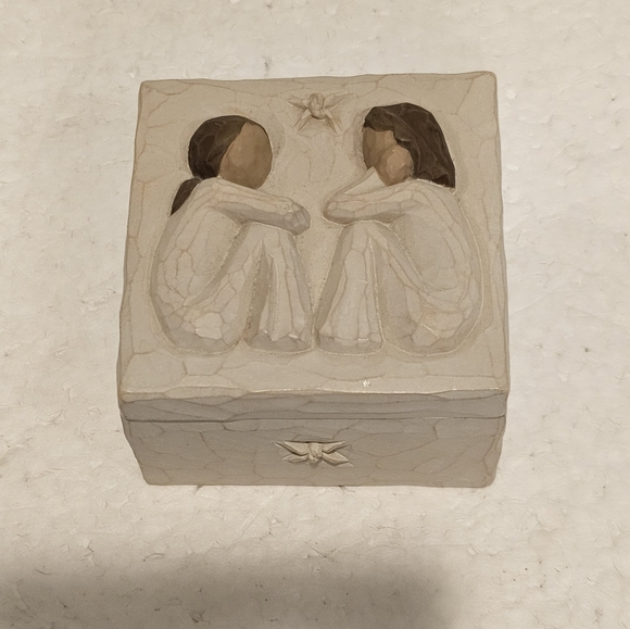 WILLOW TREE Forever True, Forever Friends Trinket Box - Picture 1 of 6